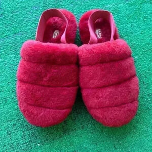 UGG